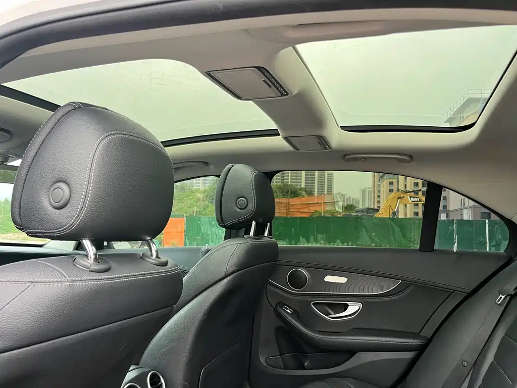 Mercedes-Benz C-Class 2019 — фото 16