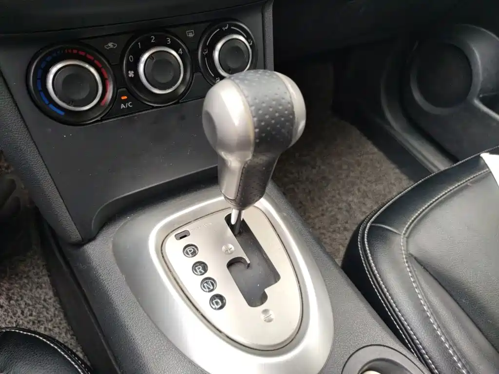 Nissan Qashqai 2015 — фото 10