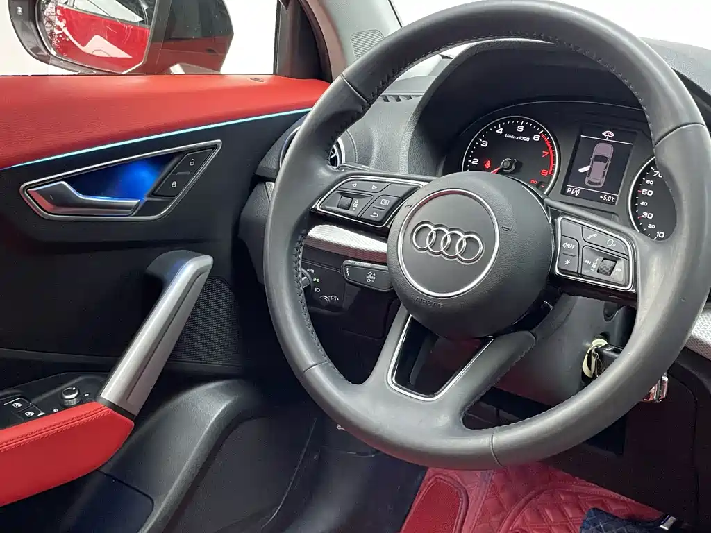 Audi Q2L 2021 — фото 11
