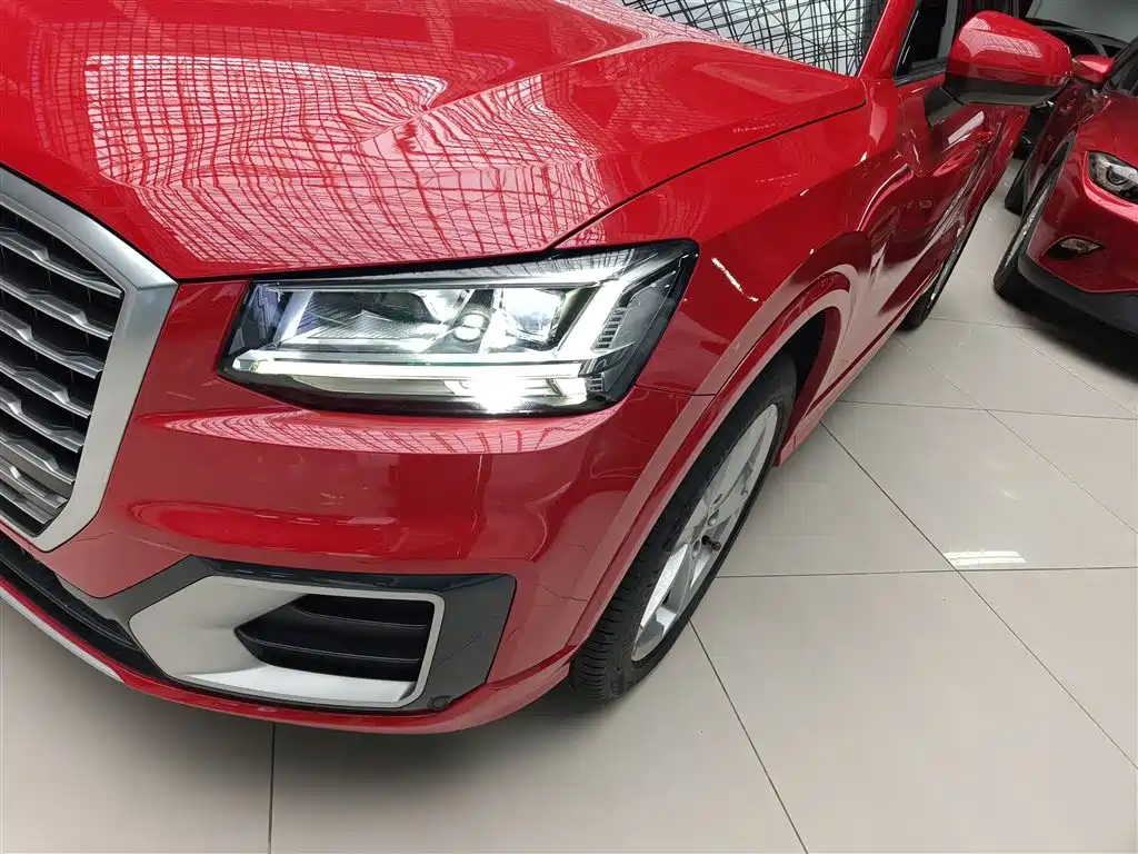 Audi Q2L 2019 — фото 18