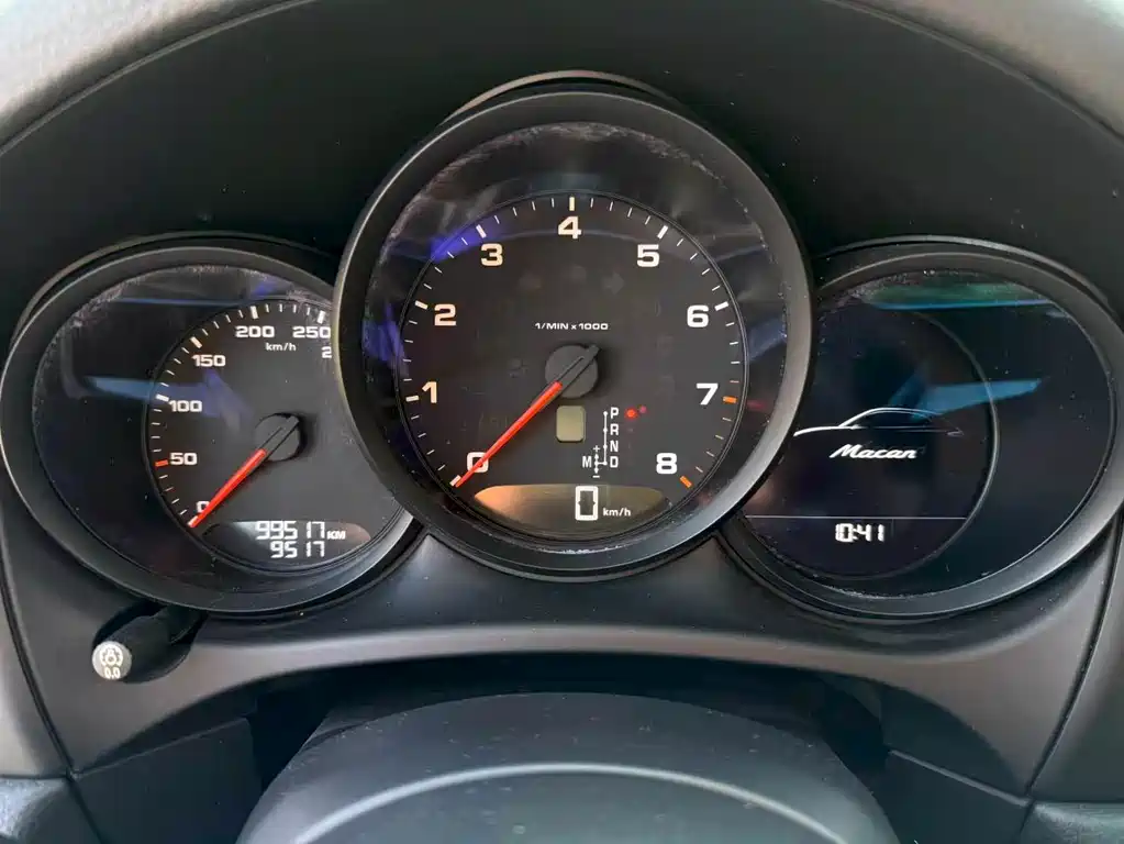 Porsche Macan 2018 — фото 9