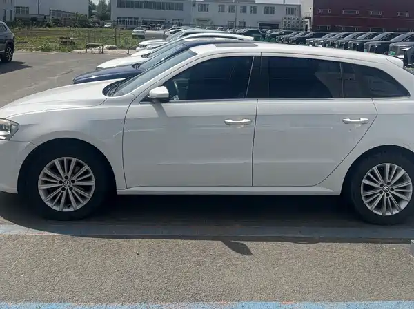 Volkswagen Gran Lavida 2013
