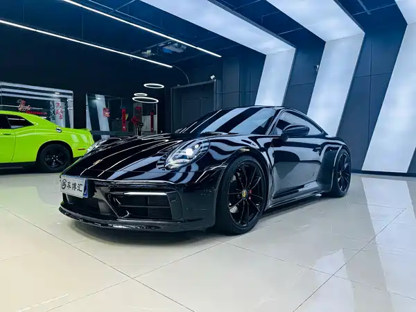 Porsche 911 2021