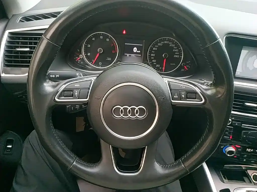 Audi Q5 2015 — фото 11