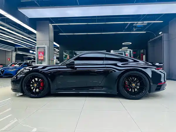 Porsche 911 2021