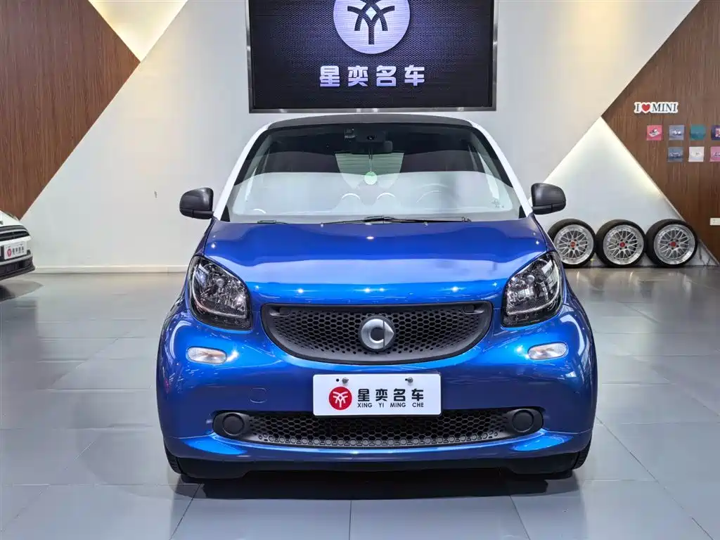 smart Fortwo 2018 — фото 2