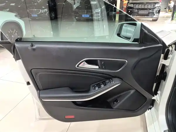 Mercedes-Benz CLA 2018