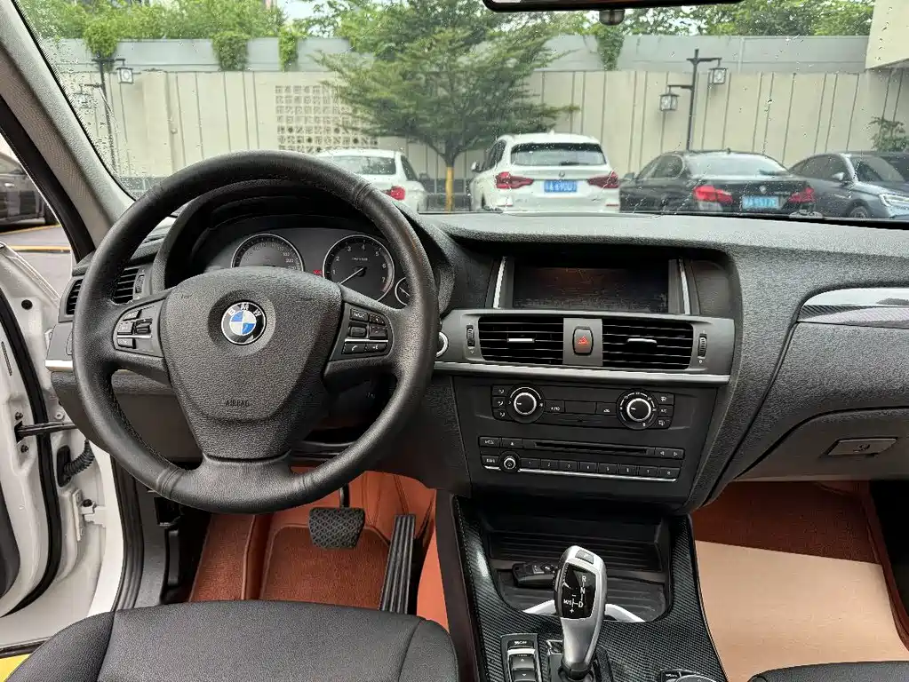 BMW X3 2017 — фото 14
