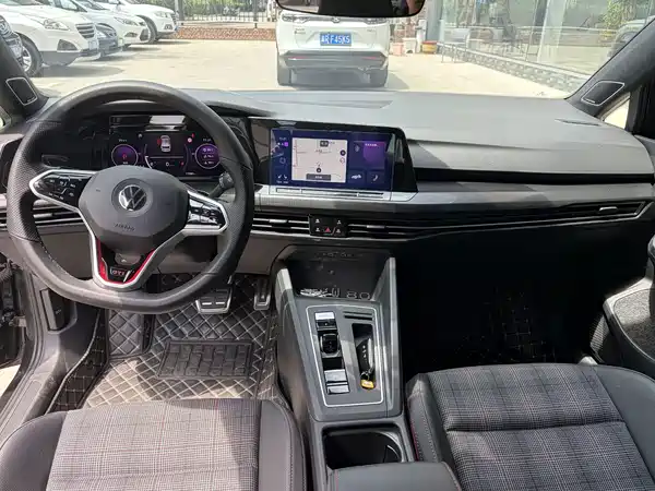 Volkswagen Golf GTI 2023