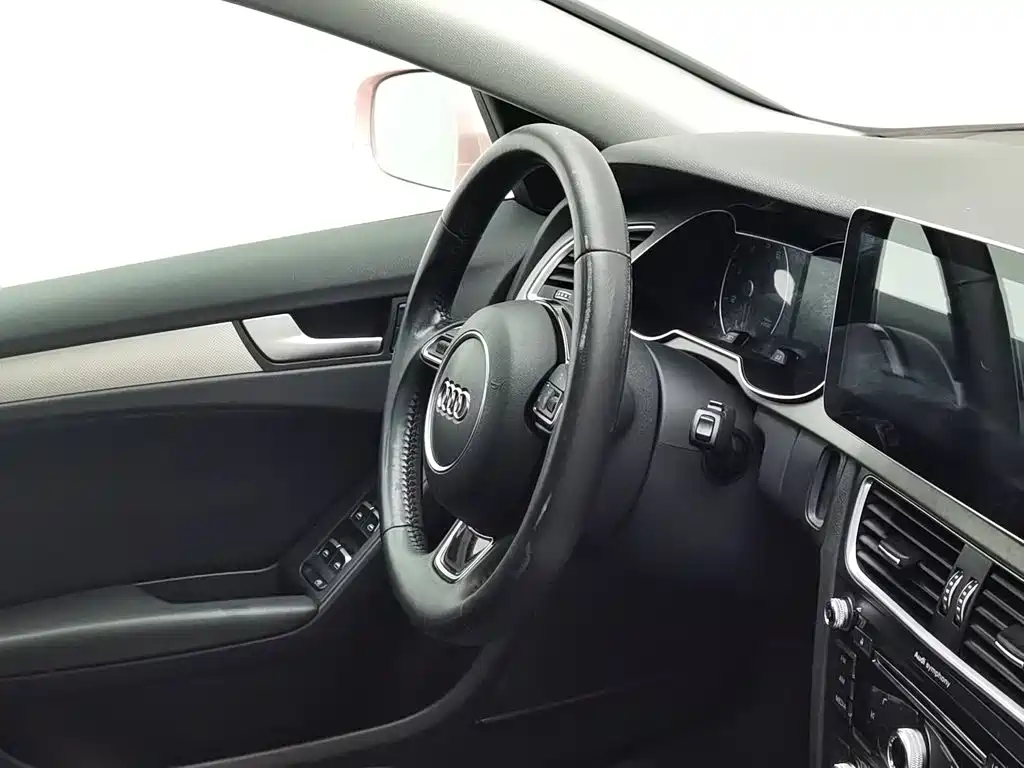 Audi A4L 2015 — фото 22