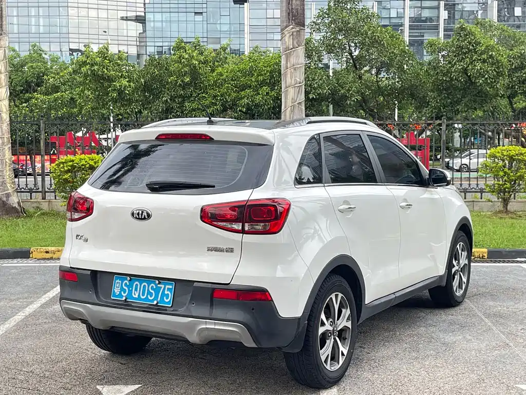 Kia KX3 2015 — фото 16