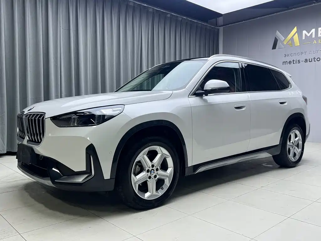 BMW X1 2023 — фото 1