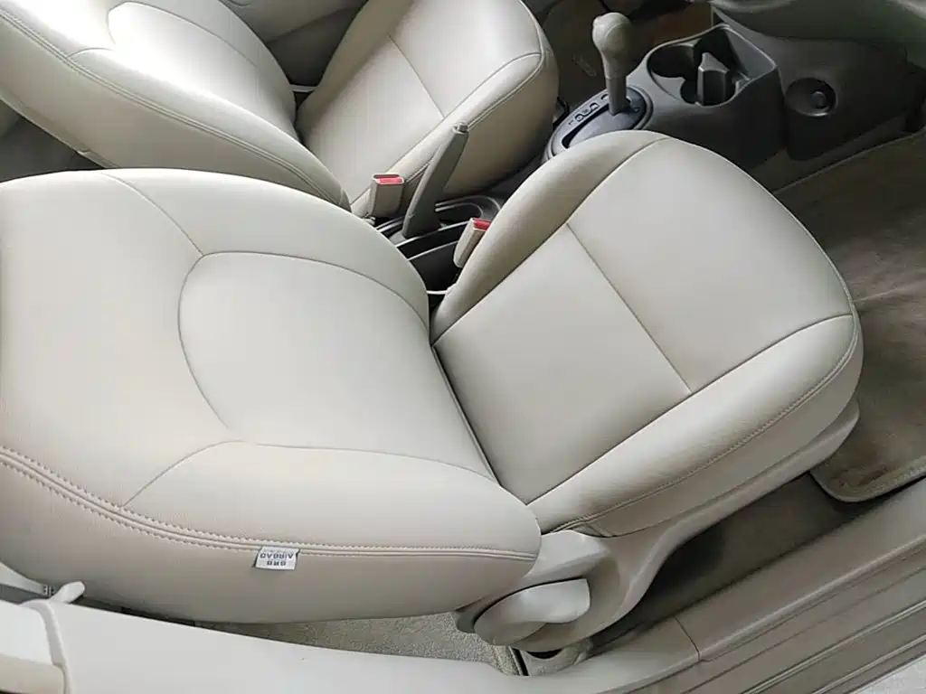Nissan Sunny 2014 — фото 25