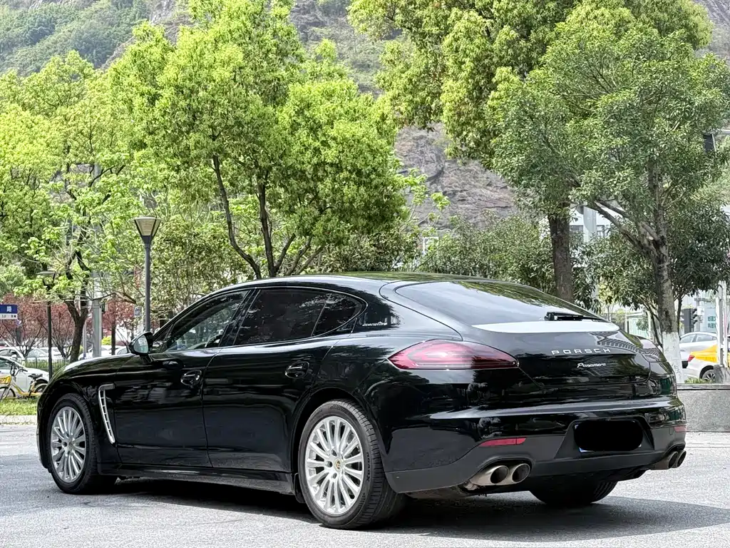 Porsche Panamera 2015 — фото 18