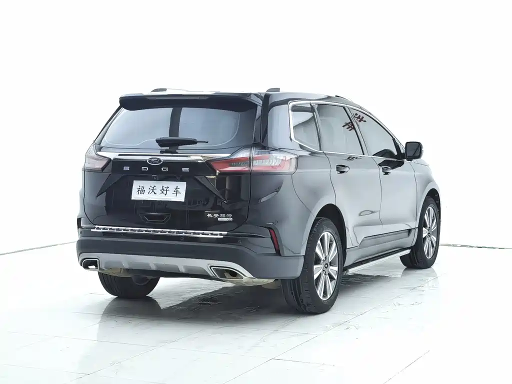 Ford Edge 2022 — фото 32