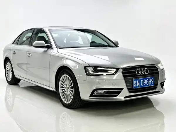 Audi A4L 2015