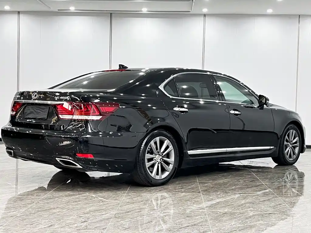 Lexus LS 2015 — фото 5