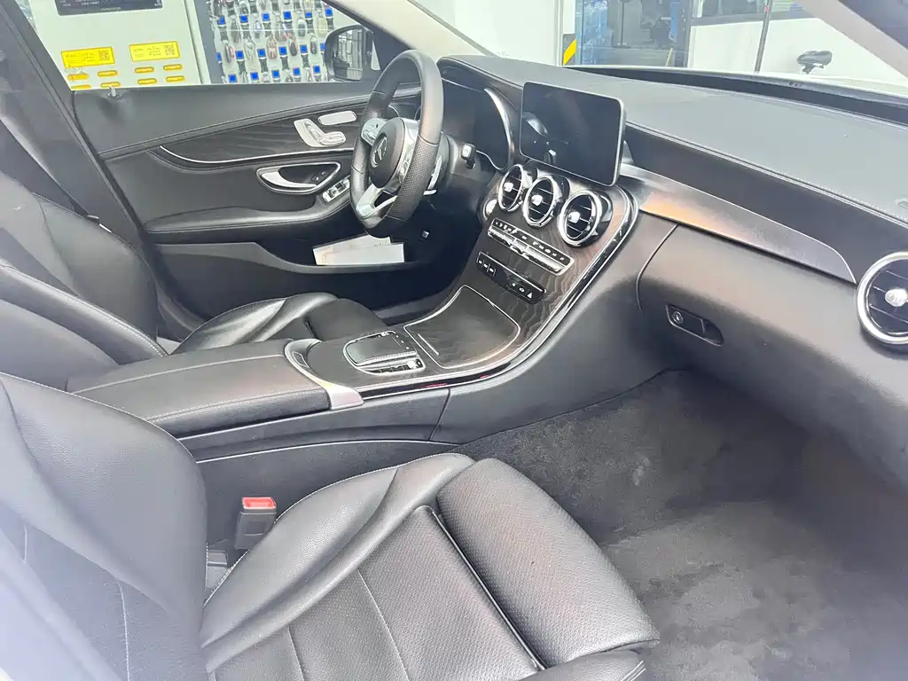 Mercedes-Benz C-Class 2020 — фото 13