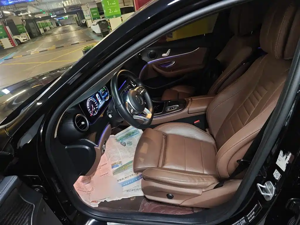 Mercedes-Benz E-Class 2020 — фото 15