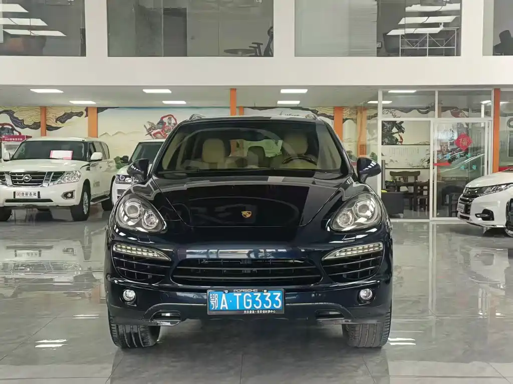 Porsche Cayenne 2012 — фото 2