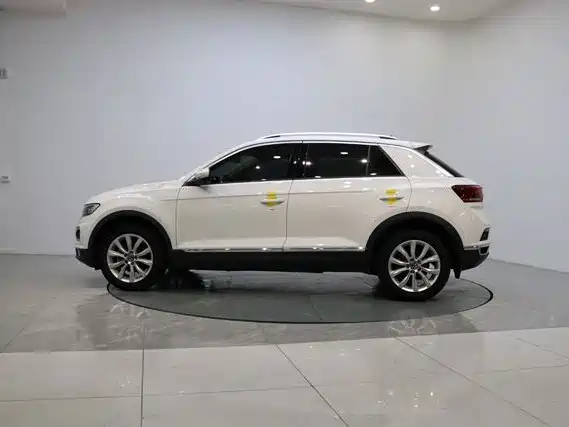 Volkswagen T-Roc 2021 — фото 4