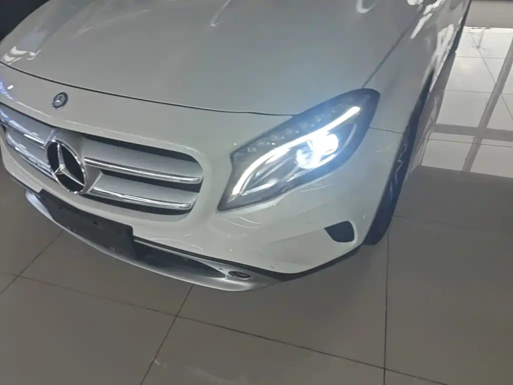 Mercedes-Benz GLA 2015 — фото 24