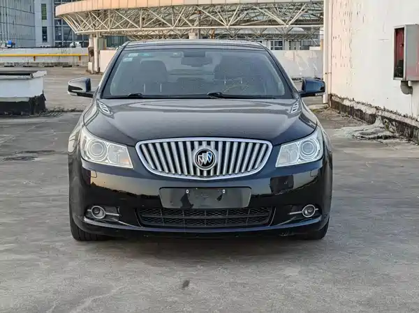 Buick LaCrosse 2011