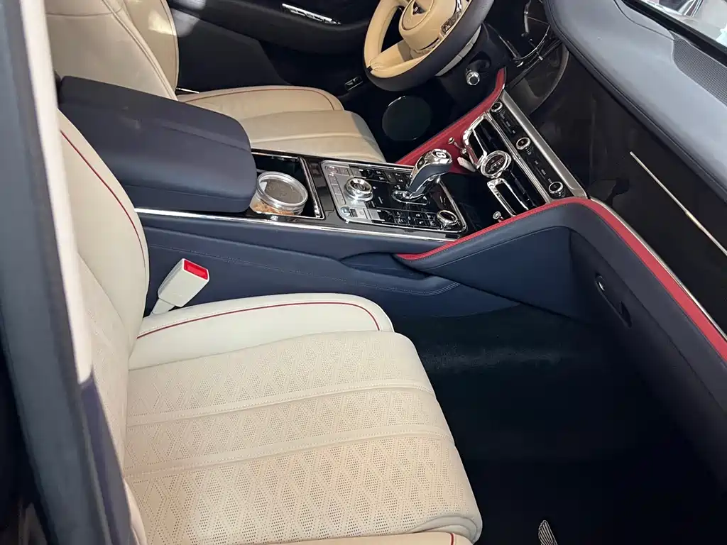 Bentley Flying Spur 2014 — фото 12