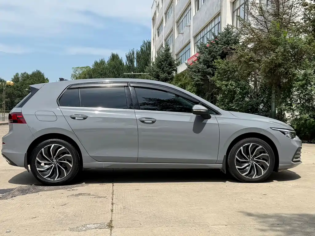 Volkswagen Golf 2022
