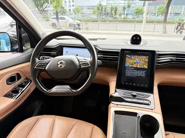 NIO ES8 2019