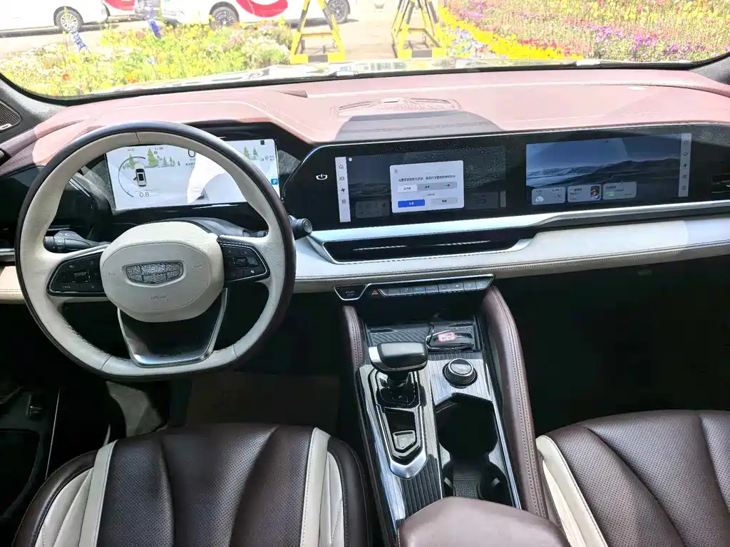 Geely Xingyue L 2022 — фото 13