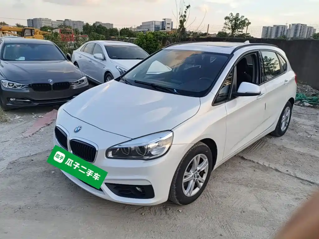 BMW 2 Series Station Wagon 2018 — фото 1
