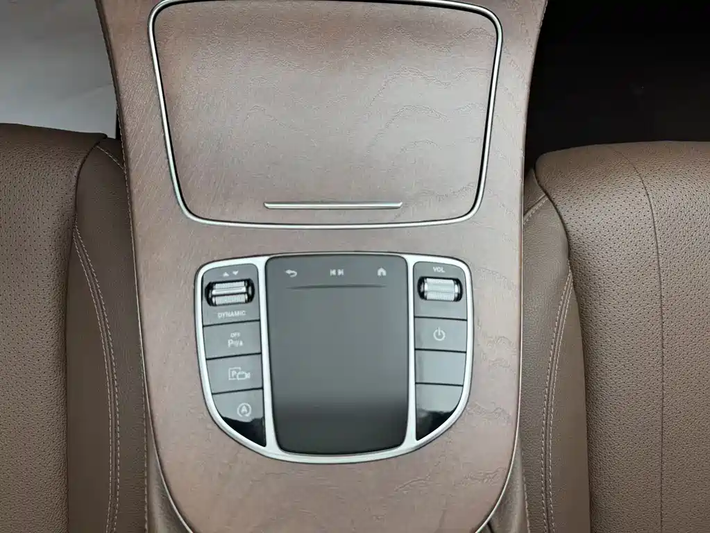 Mercedes-Benz E-Class 2023 — фото 14
