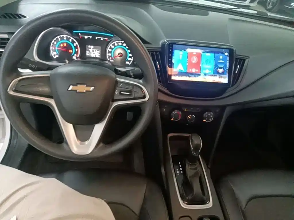 Chevrolet Cavalier 2018 — фото 10