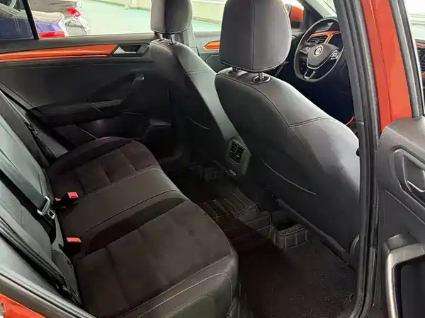 Volkswagen T-Roc 2019