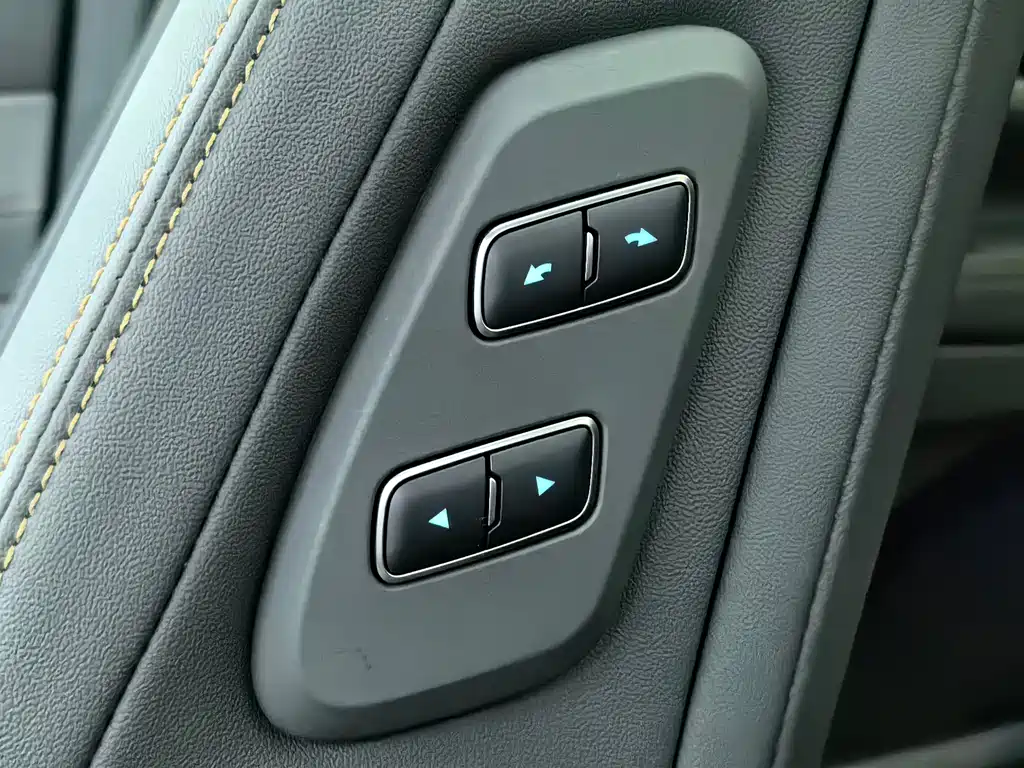Ford Edge 2023 — фото 12