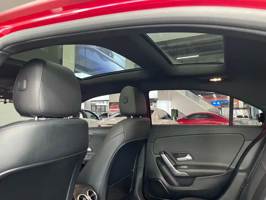 Mercedes-Benz A-Class 2022 — фото 16