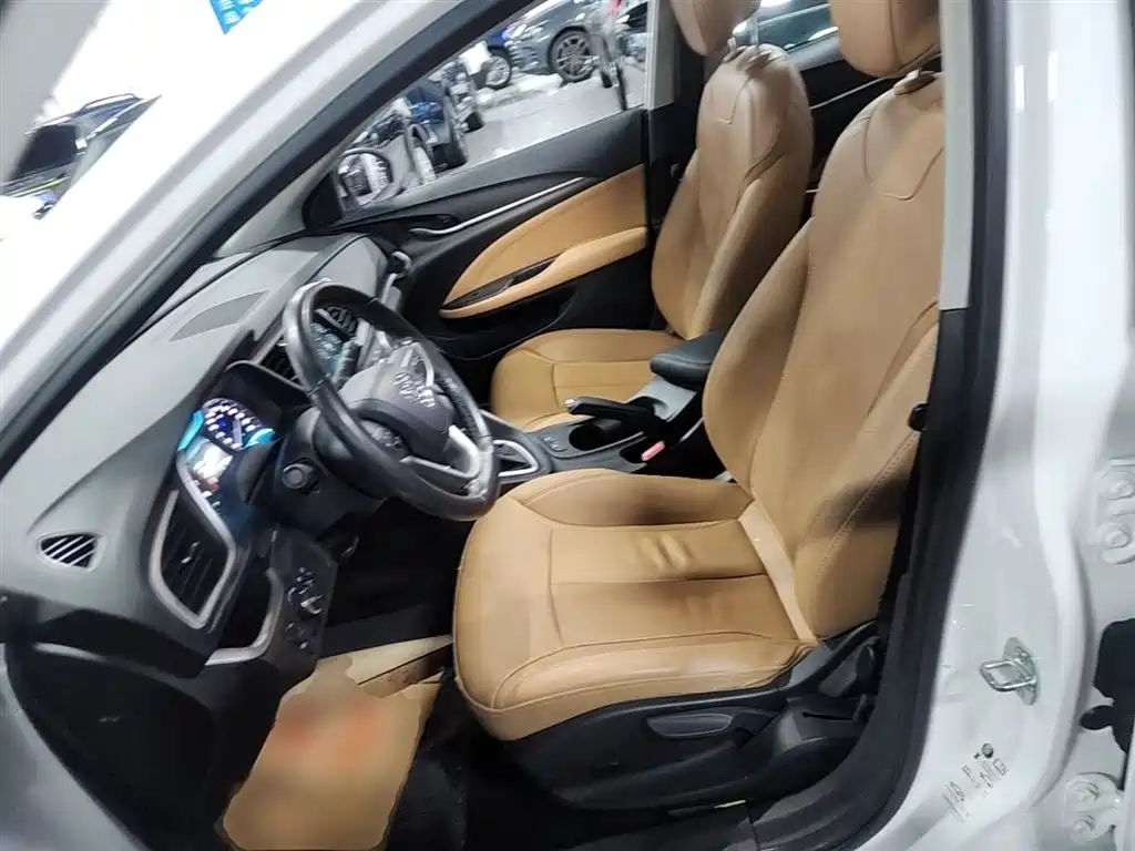 Buick Excelle 2019 — фото 15