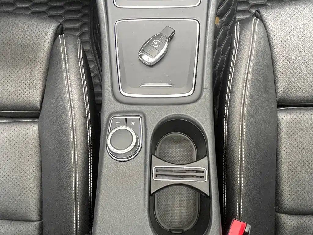 Mercedes-Benz GLA 2018 — фото 12