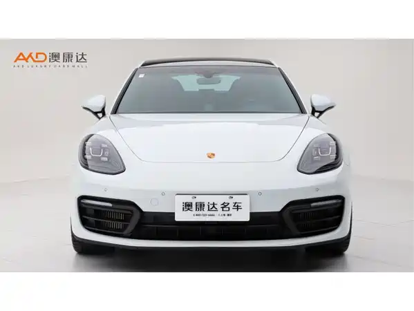 Porsche Panamera 2023
