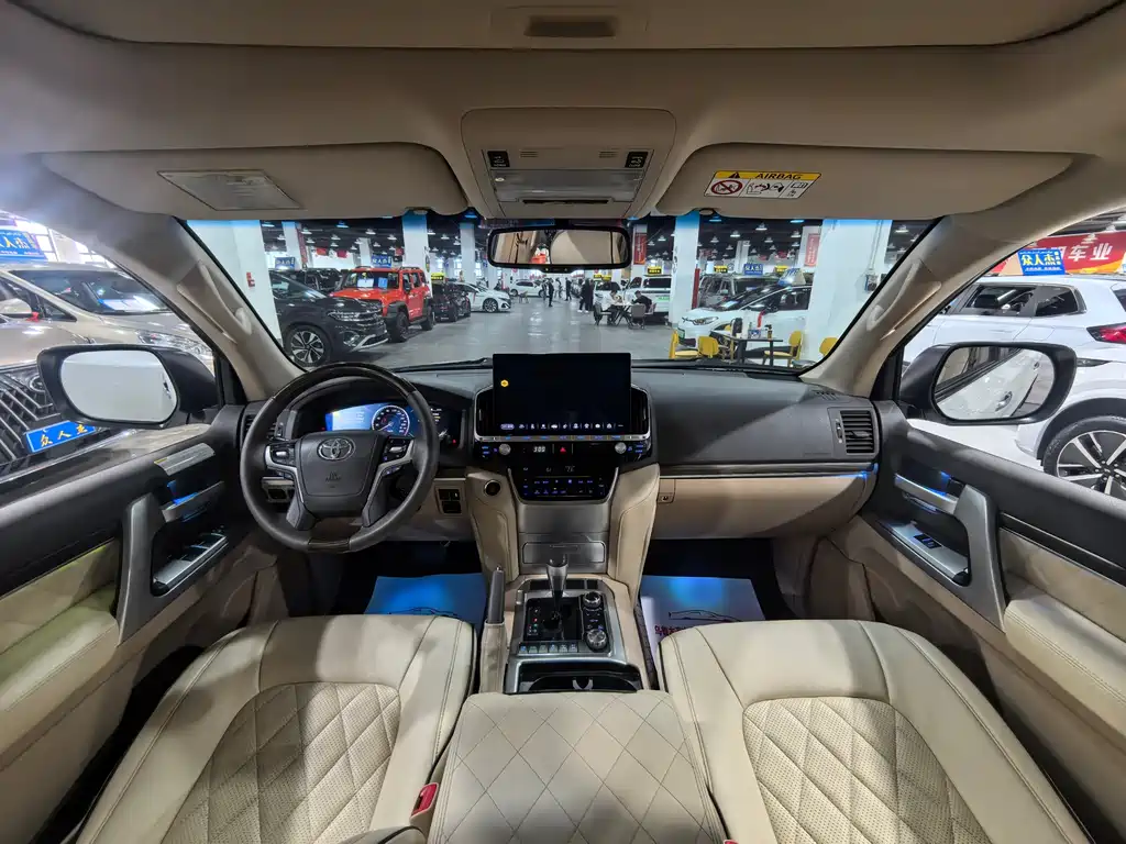 Toyota Land Cruiser 2015 — фото 9