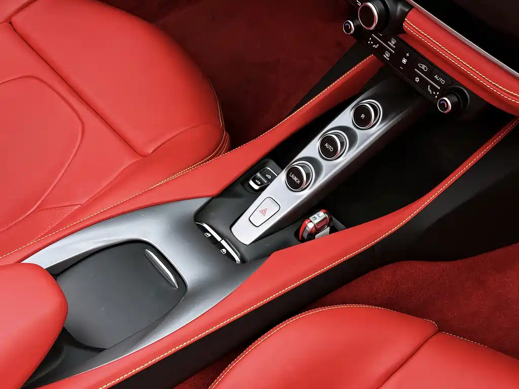 Ferrari Portofino 2023 — фото 24