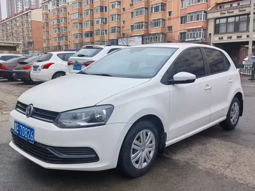 Volkswagen Polo 2016 — фото 1