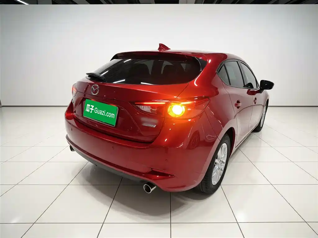 Mazda 3 Axela 2017 — фото 7