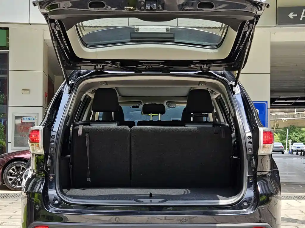 Toyota Highlander 2015 — фото 17