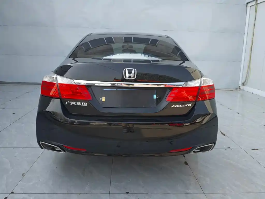 Honda Accord 2016 — фото 8
