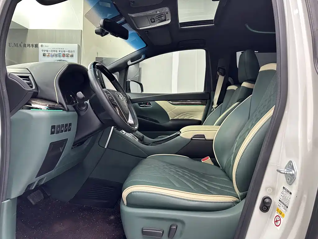 Toyota Alphard 2018 — фото 8