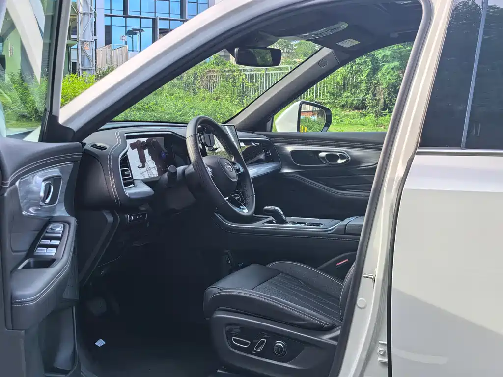 GAC Motor Trumpchi GS8 2024 — фото 17