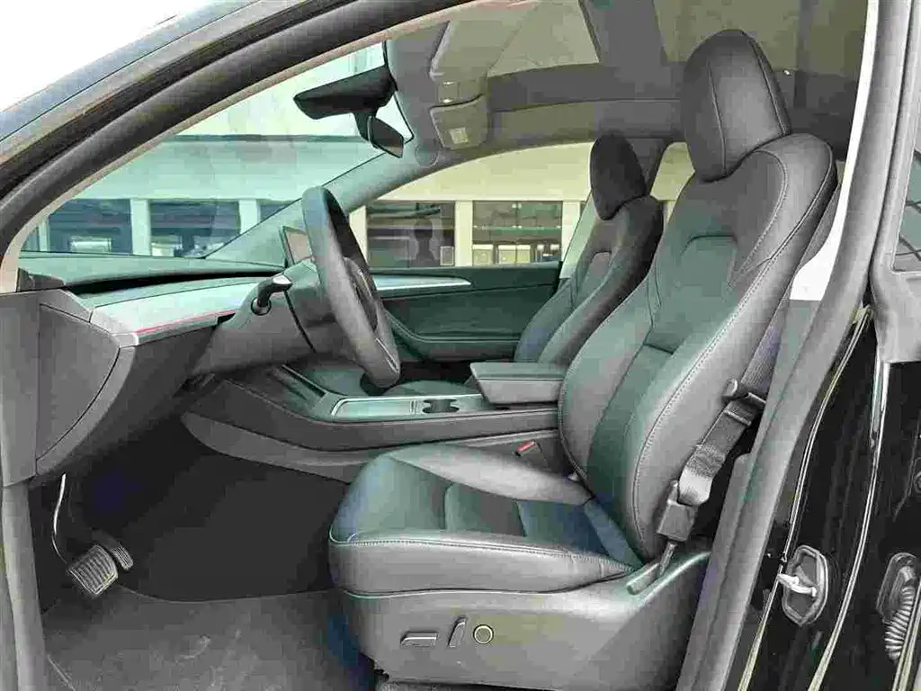 Tesla Model Y 2023 — фото 4