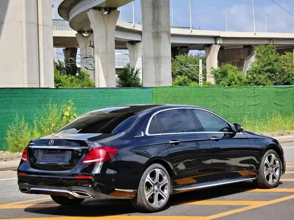 Mercedes-Benz E-Class 2016